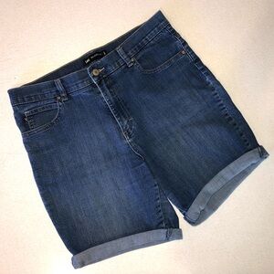 Lee Relaxed Fit Mid Rise Blue Denim Shorts
